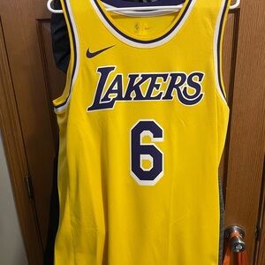 Lakers LeBron James Basketball Jersey